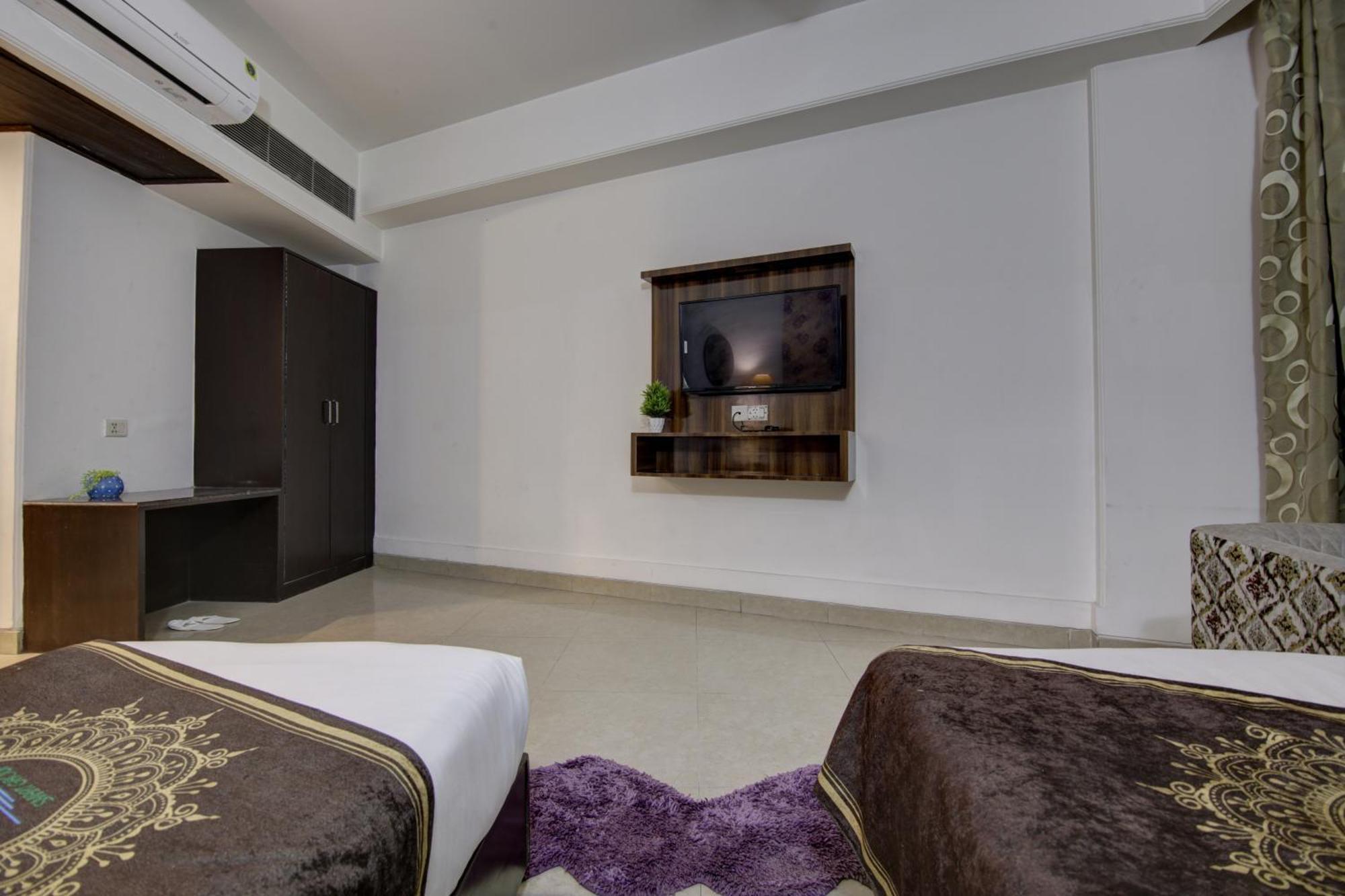Hotel Venus Plaza New Delhi Buitenkant foto