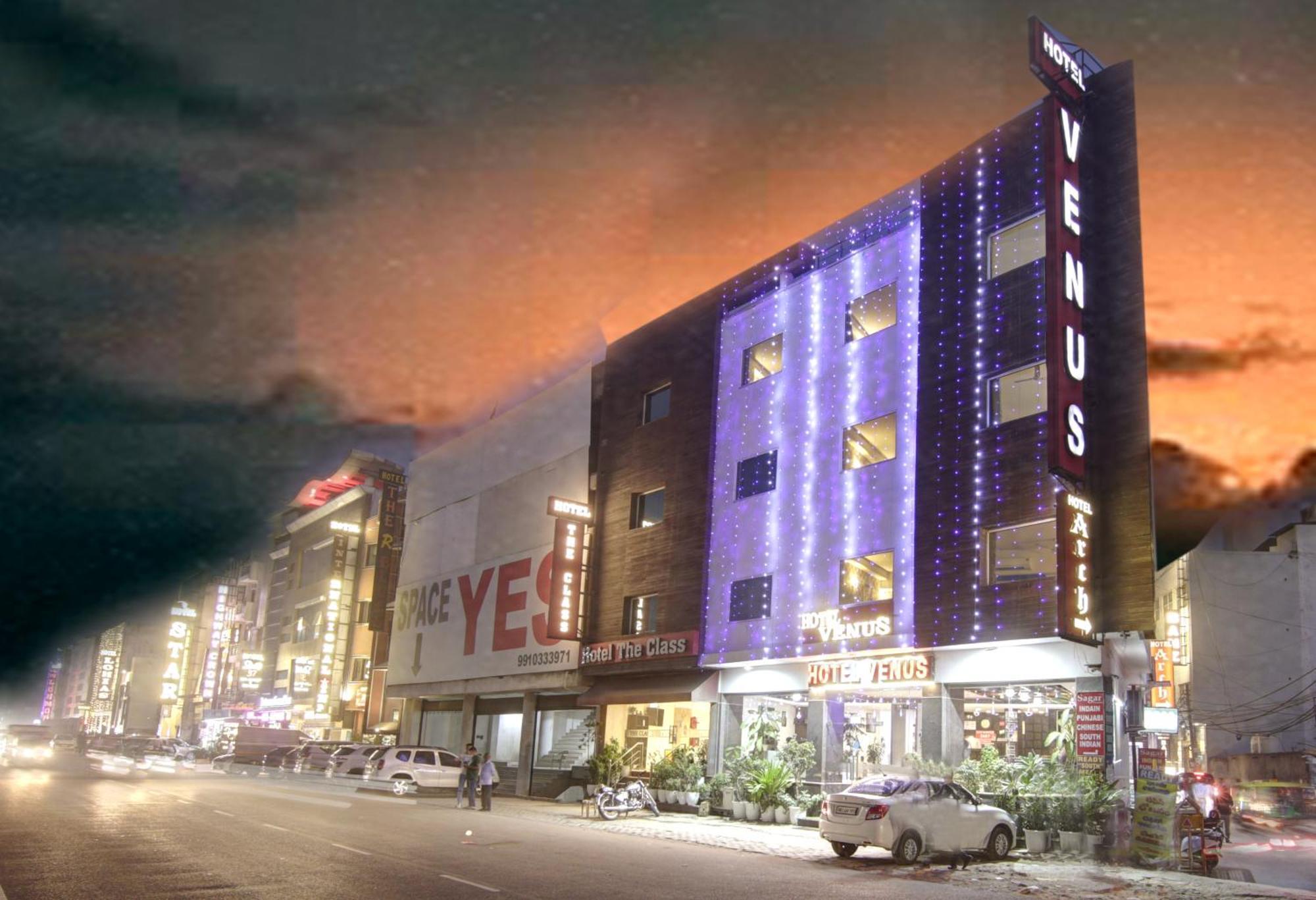 Hotel Venus Plaza New Delhi Buitenkant foto