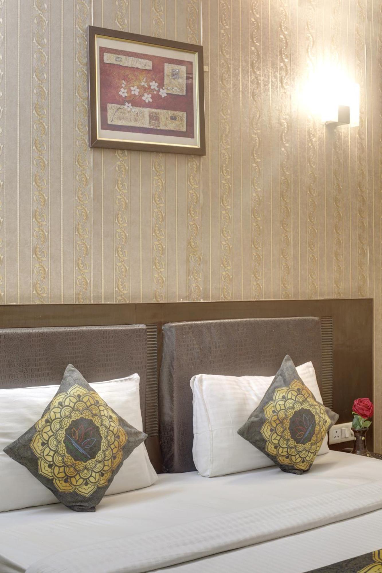 Hotel Venus Plaza New Delhi Buitenkant foto