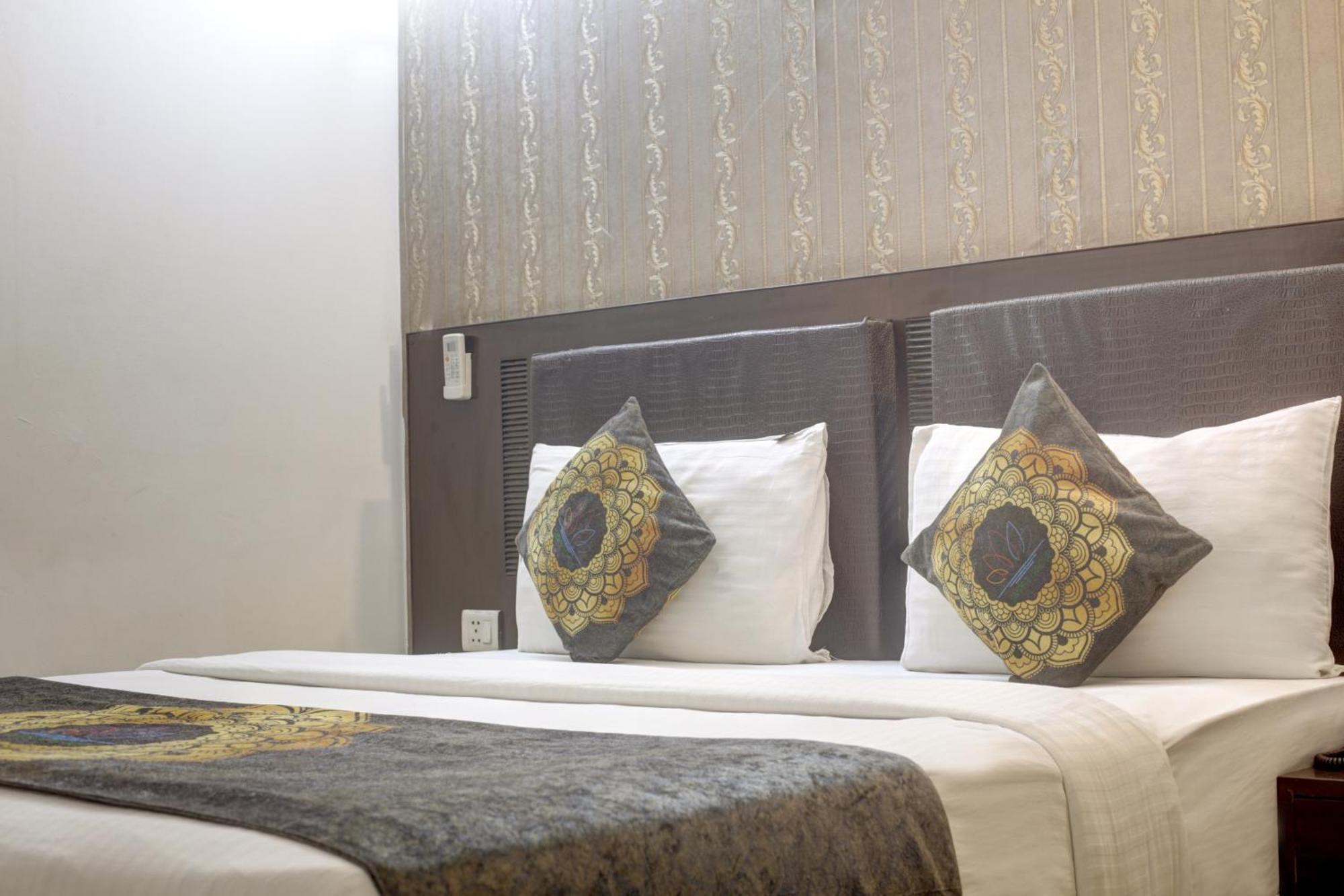 Hotel Venus Plaza New Delhi Buitenkant foto
