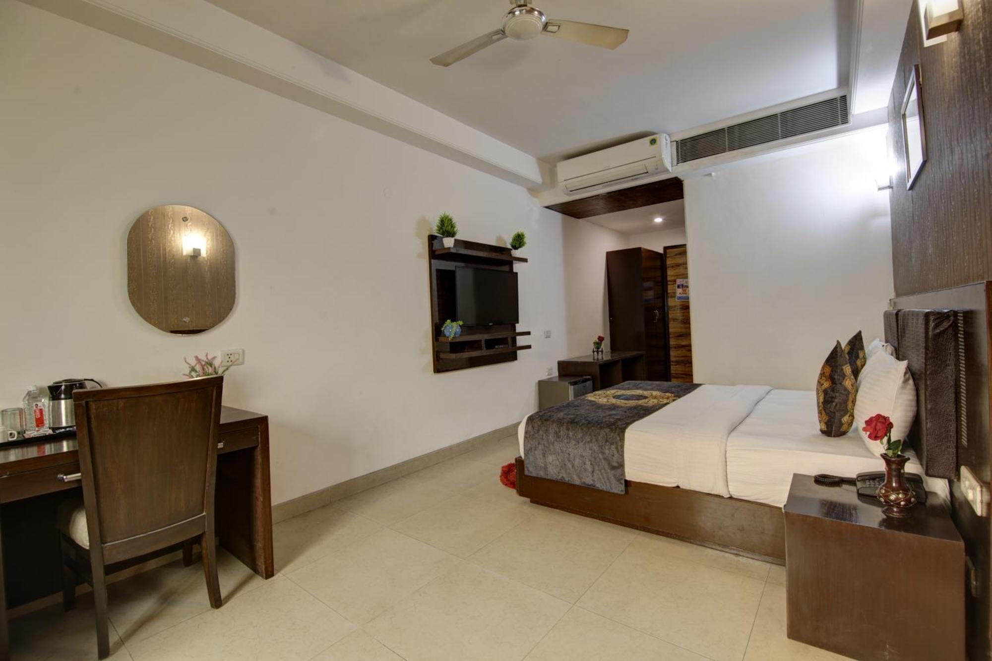Hotel Venus Plaza New Delhi Buitenkant foto