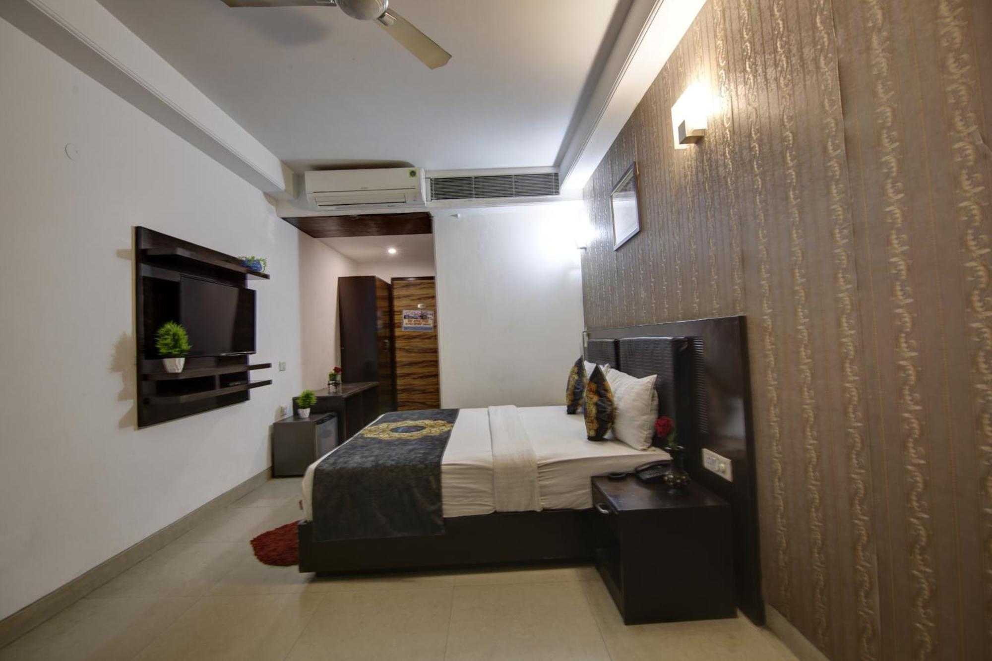 Hotel Venus Plaza New Delhi Buitenkant foto