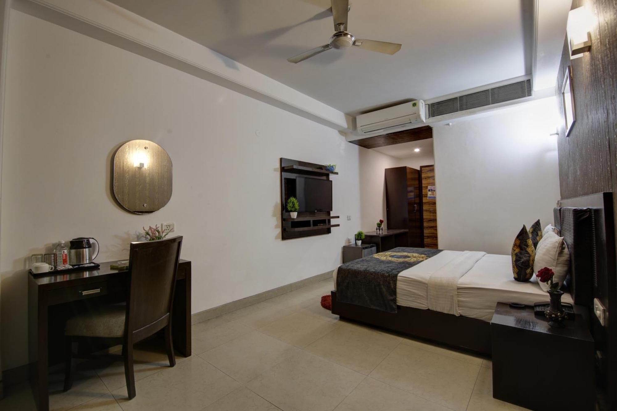 Hotel Venus Plaza New Delhi Buitenkant foto
