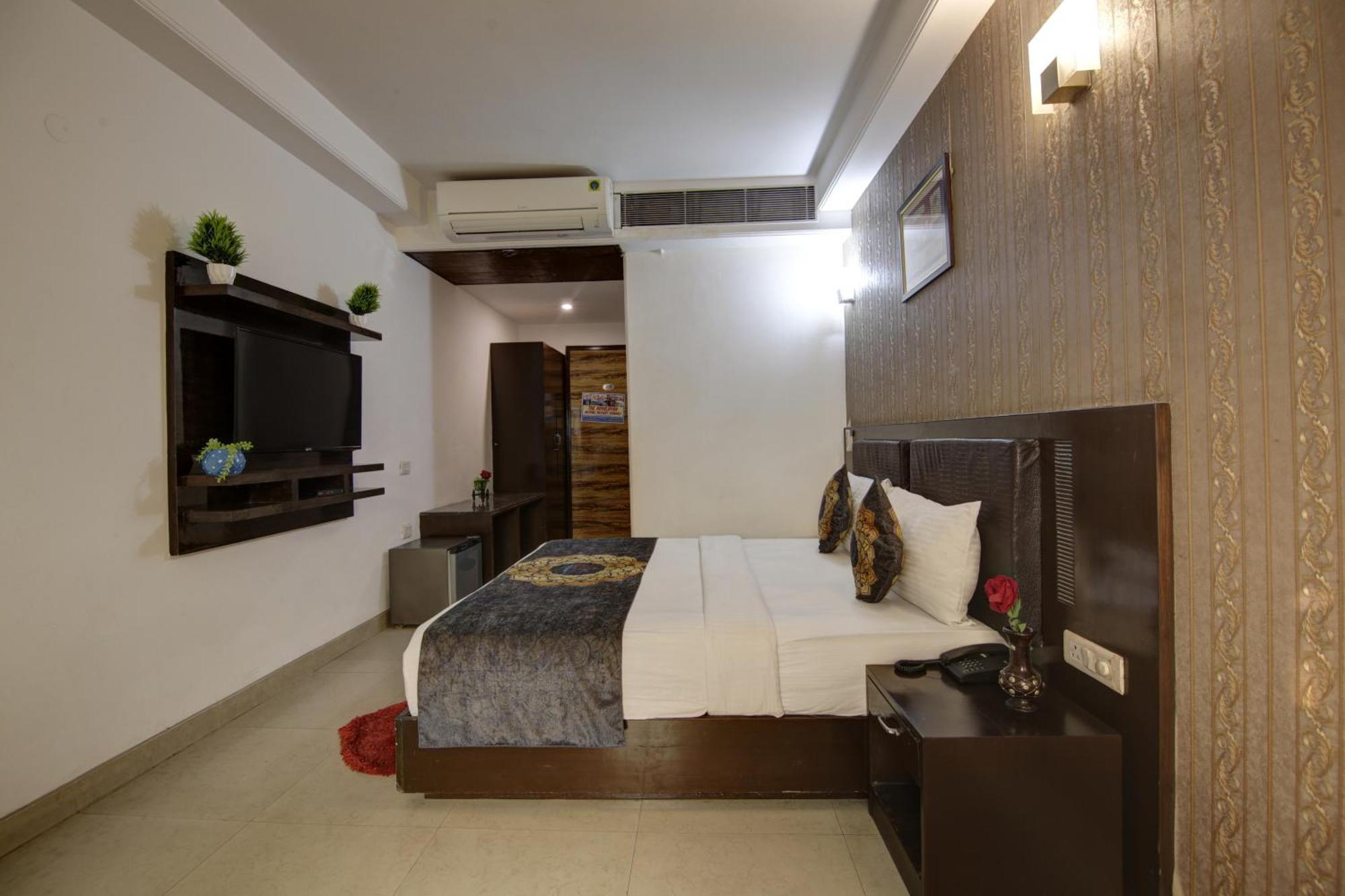 Hotel Venus Plaza New Delhi Buitenkant foto