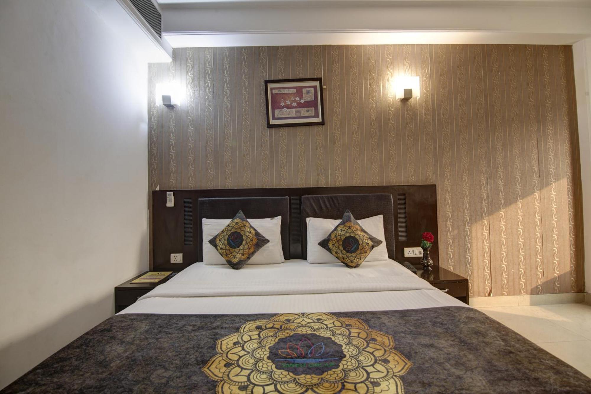 Hotel Venus Plaza New Delhi Buitenkant foto