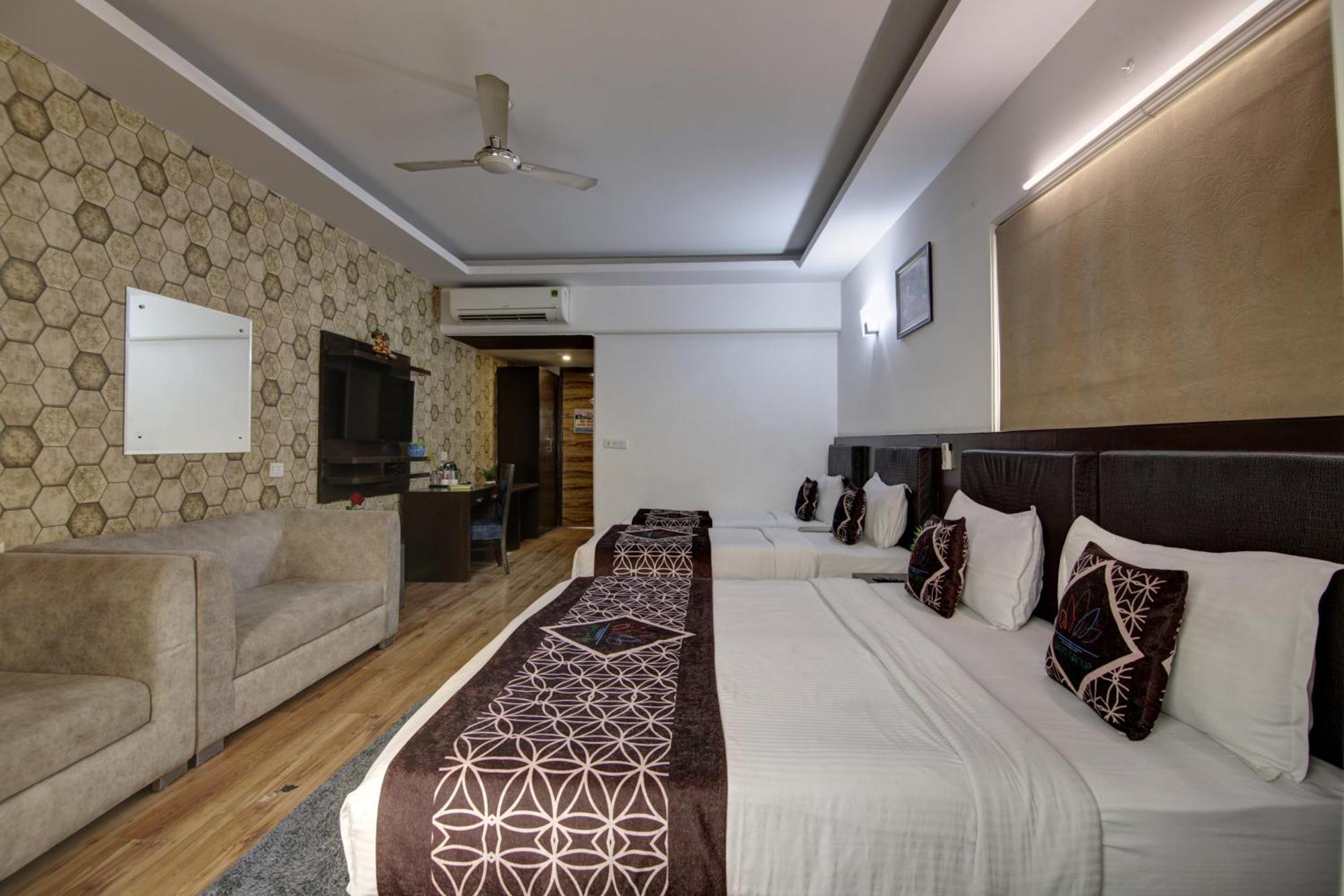 Hotel Venus Plaza New Delhi Buitenkant foto