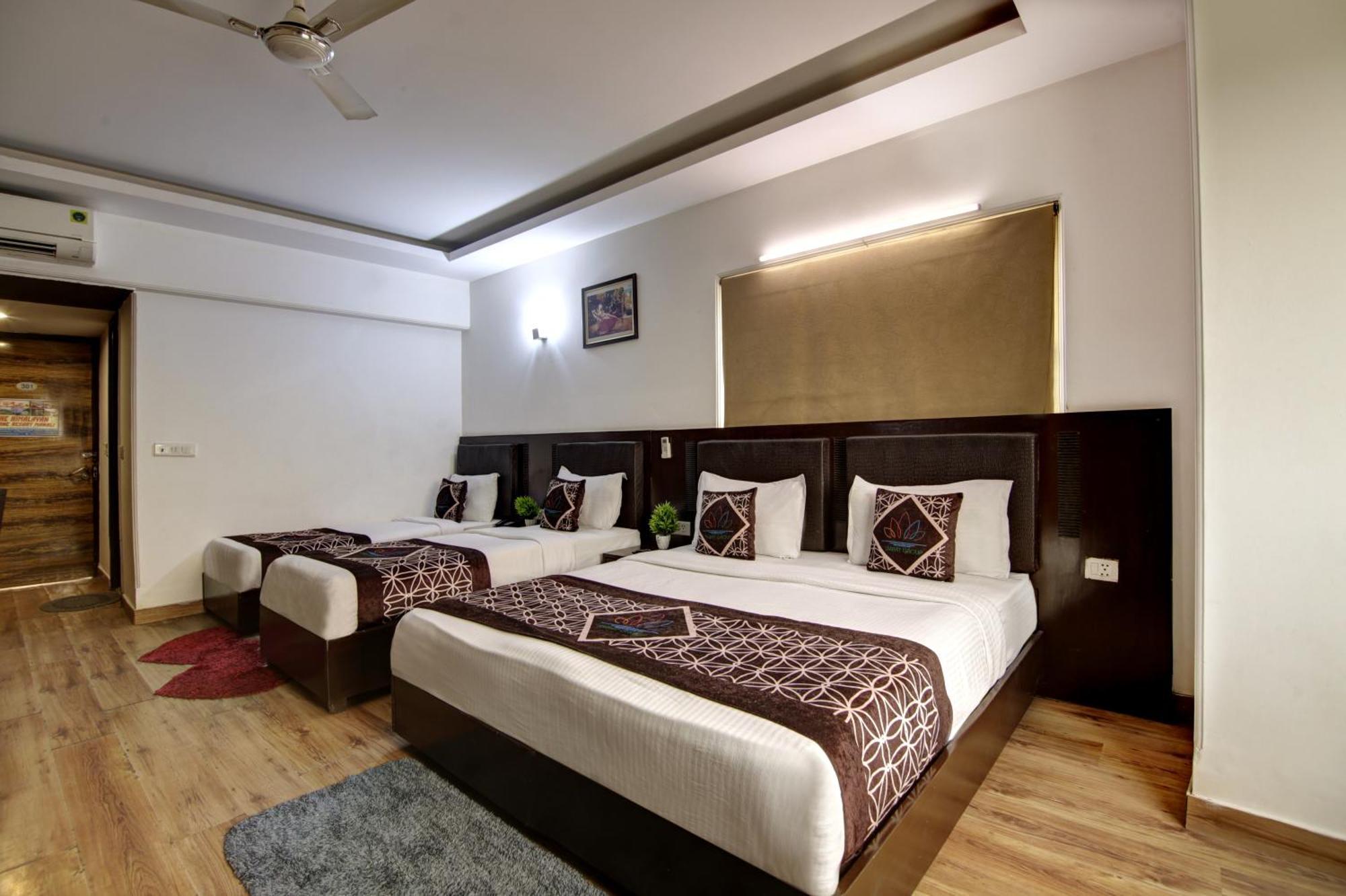 Hotel Venus Plaza New Delhi Buitenkant foto