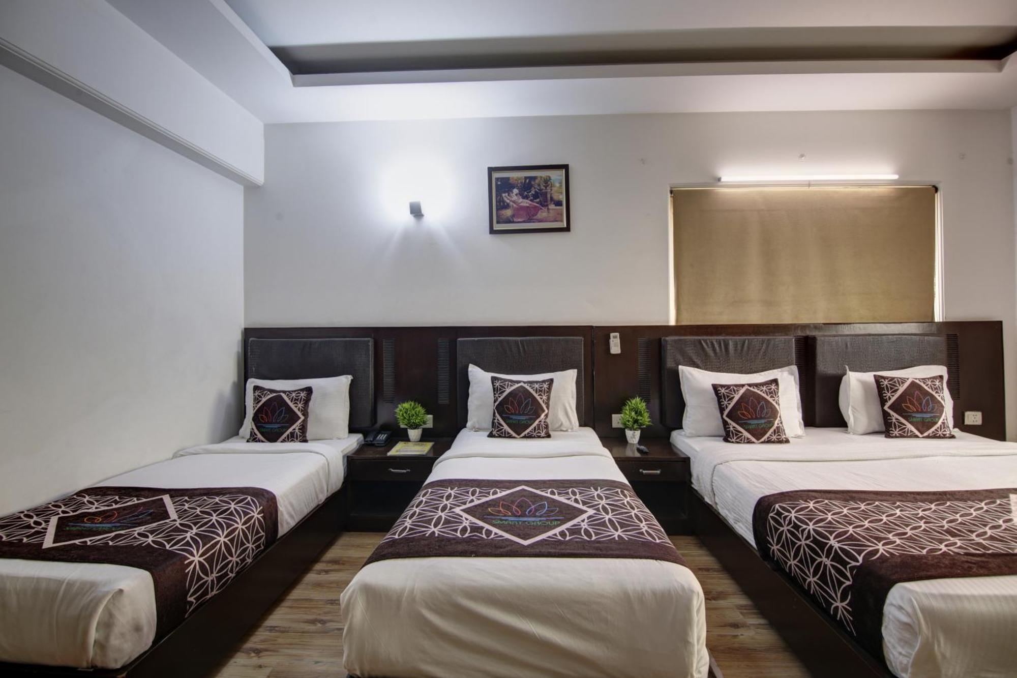 Hotel Venus Plaza New Delhi Buitenkant foto