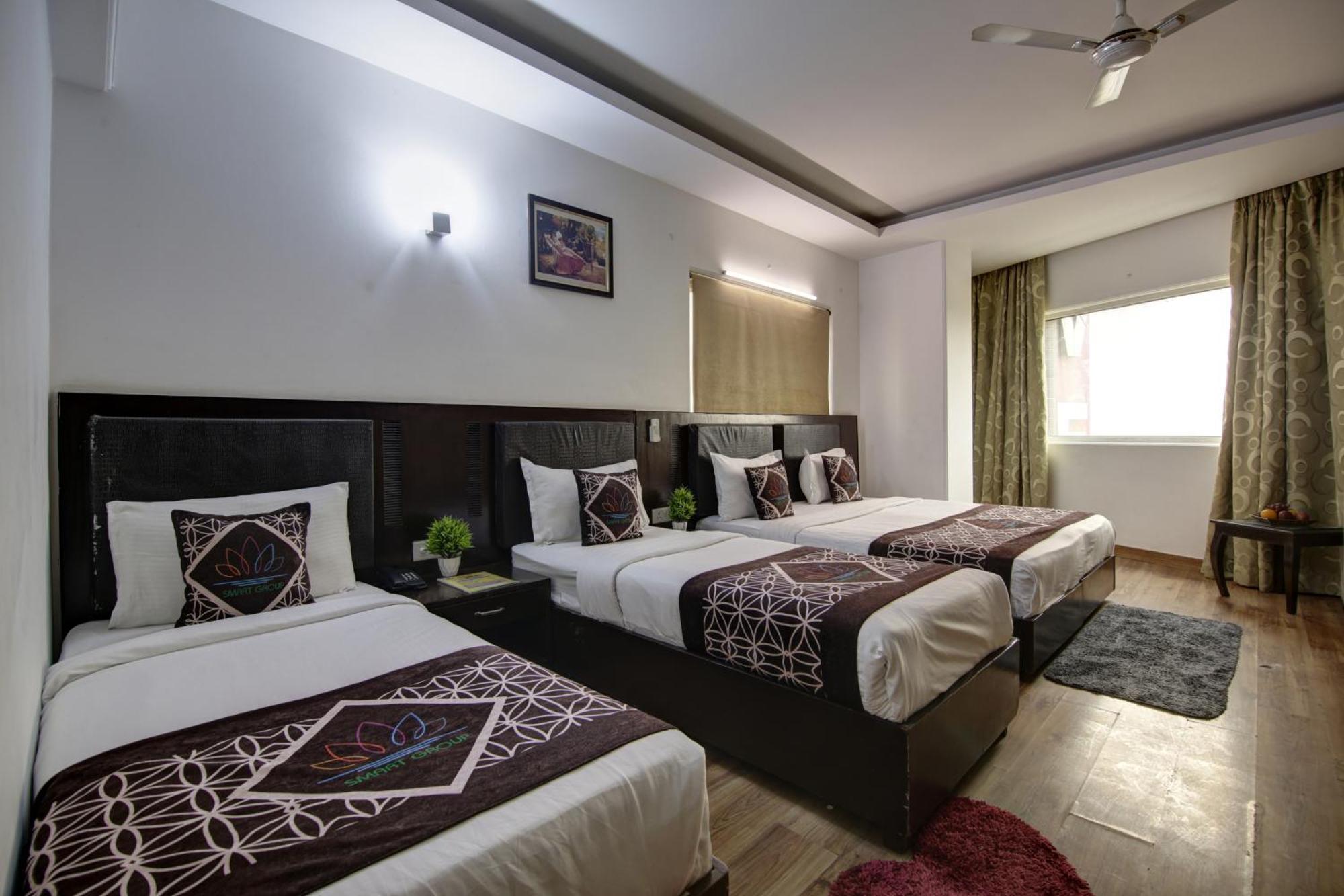 Hotel Venus Plaza New Delhi Buitenkant foto
