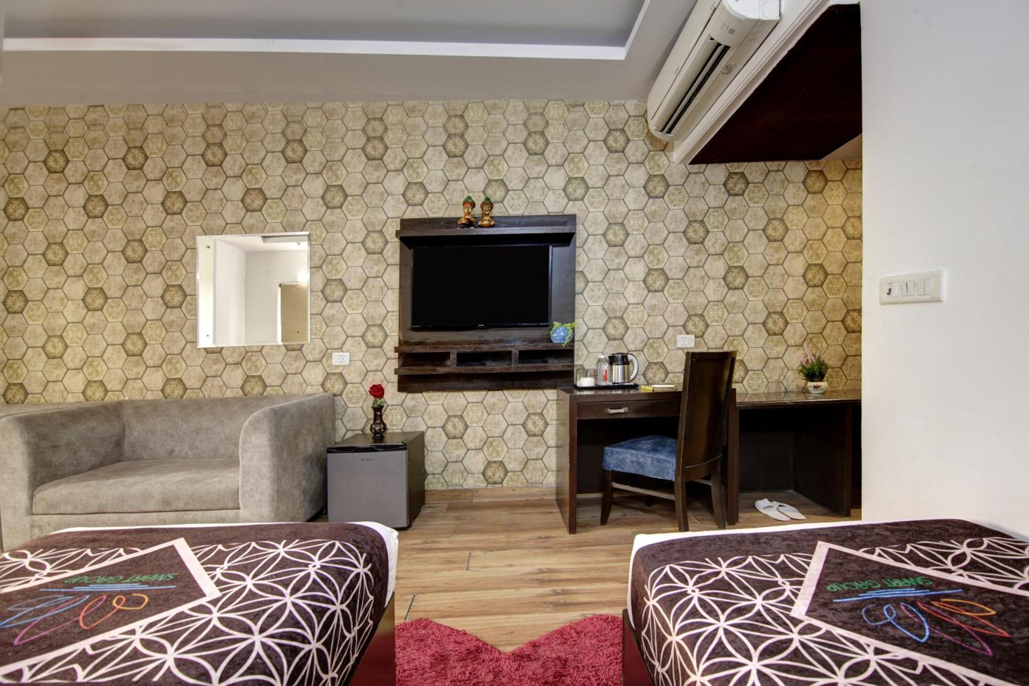 Hotel Venus Plaza New Delhi Buitenkant foto