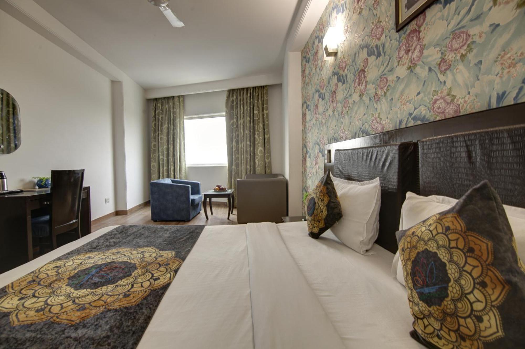 Hotel Venus Plaza New Delhi Buitenkant foto