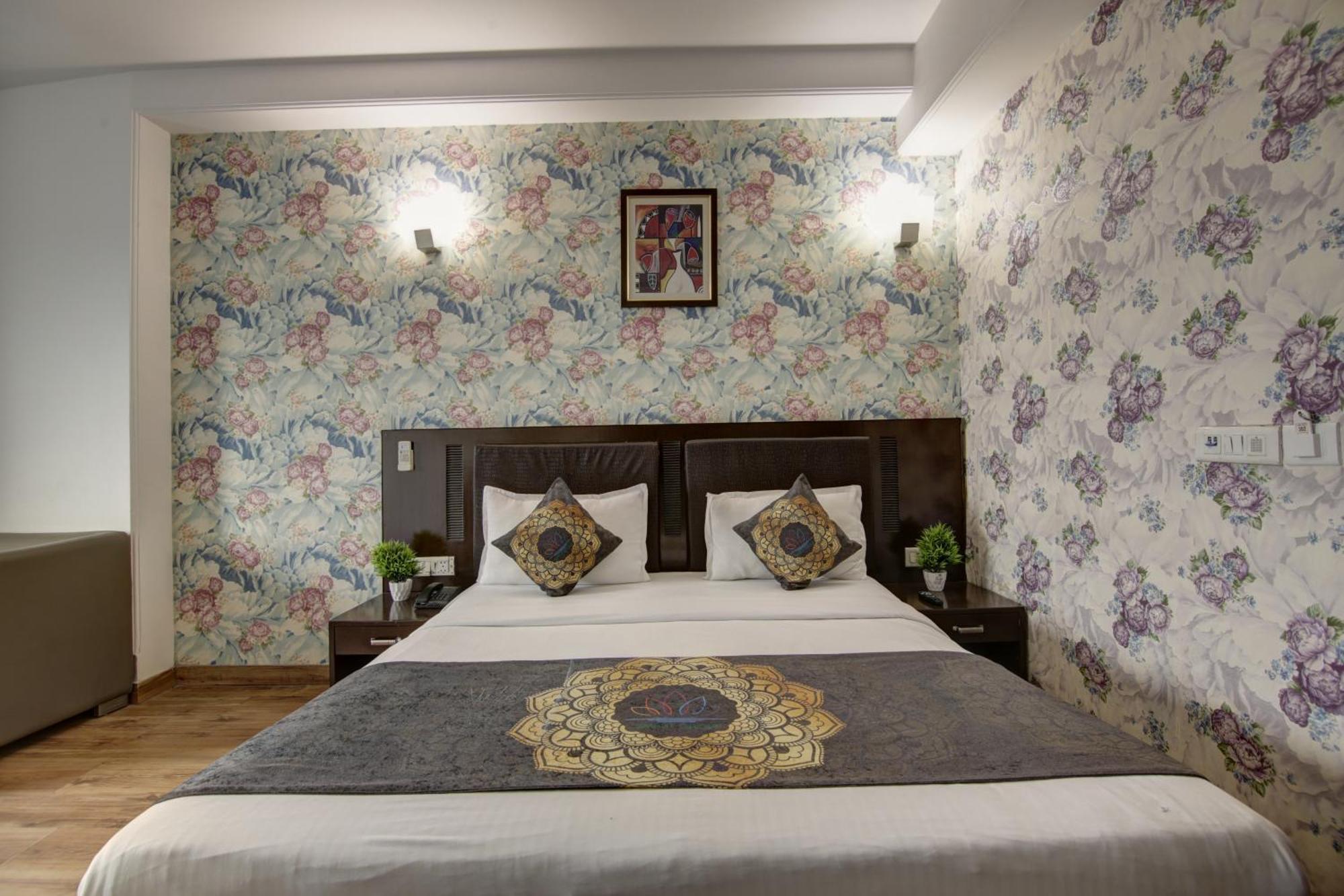 Hotel Venus Plaza New Delhi Buitenkant foto