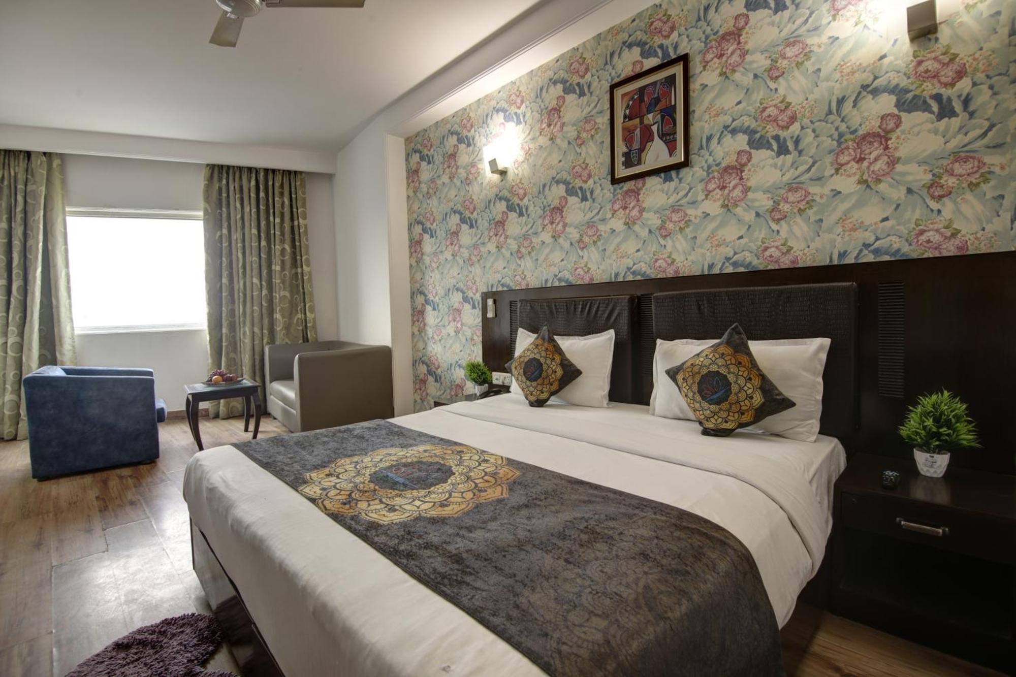 Hotel Venus Plaza New Delhi Buitenkant foto