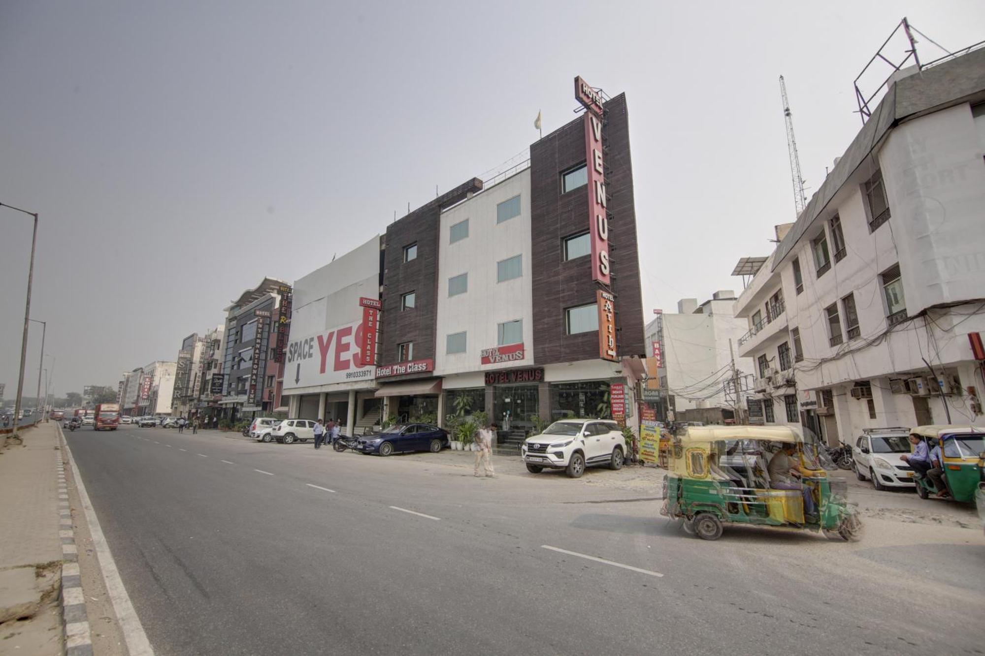 Hotel Venus Plaza New Delhi Buitenkant foto